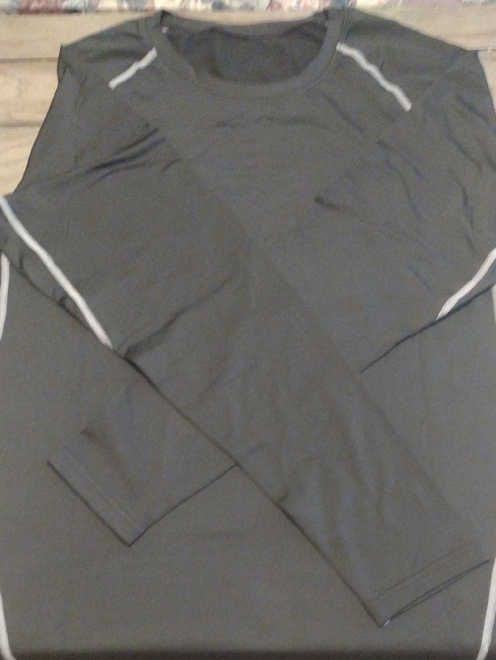 Men's Long-Sleeve Athletic Crew Size L - Black  NEW Set Of Four